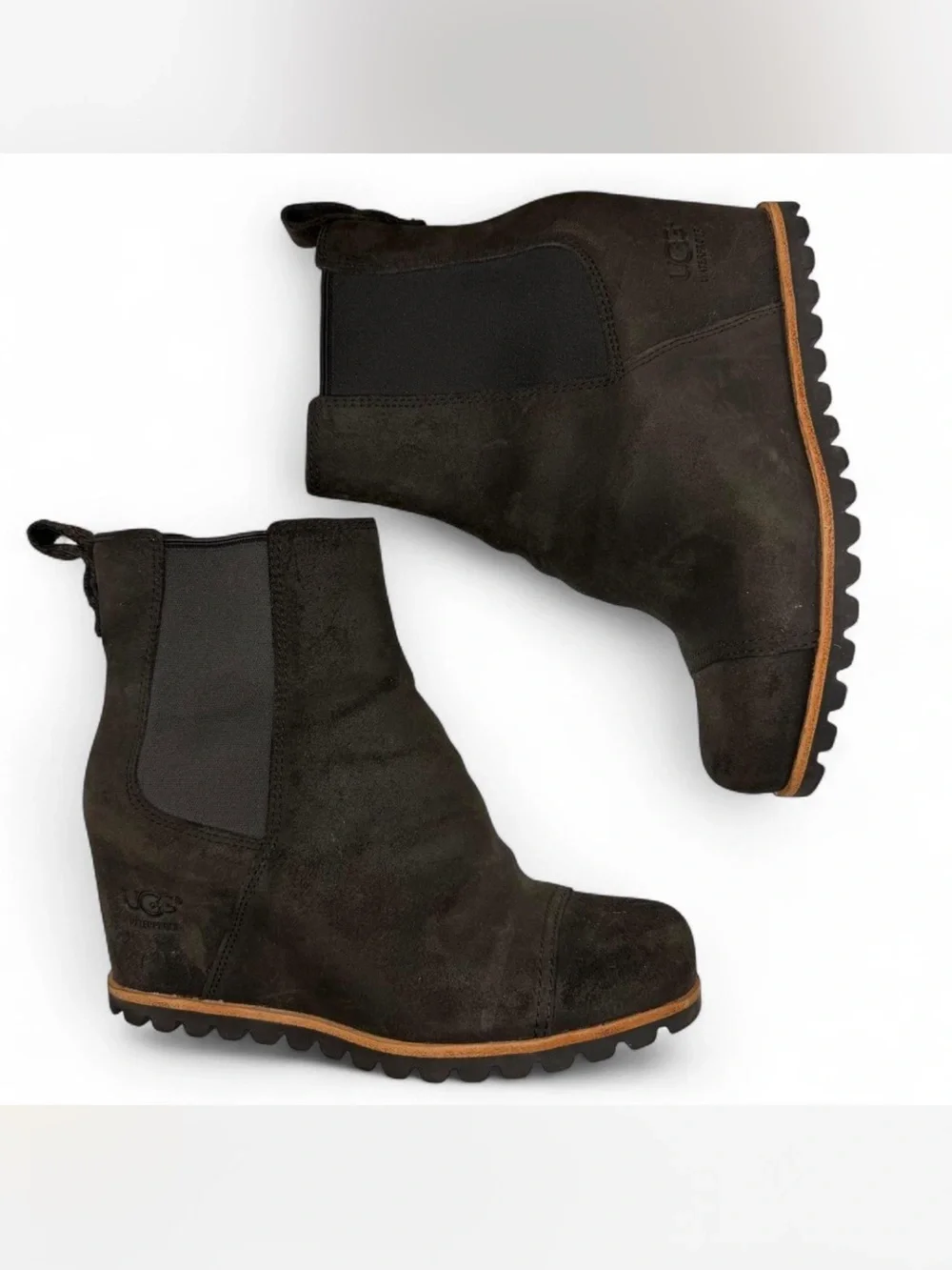 UGG Women's Pax Waterproof wedge Bootie
